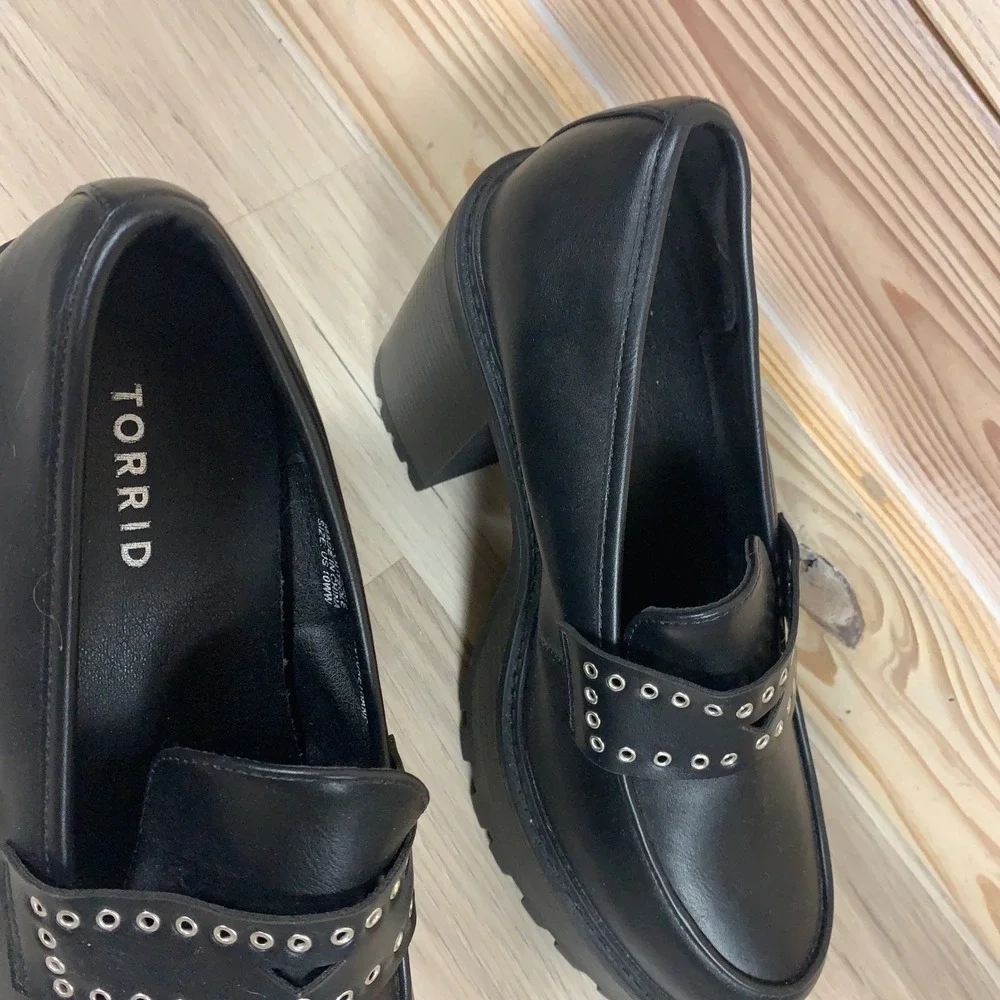 Torrid Platform Loafers Women 10WW Black Goth Grommet Lug Sole Shoe